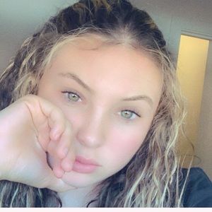 Meet your Posher, Jade